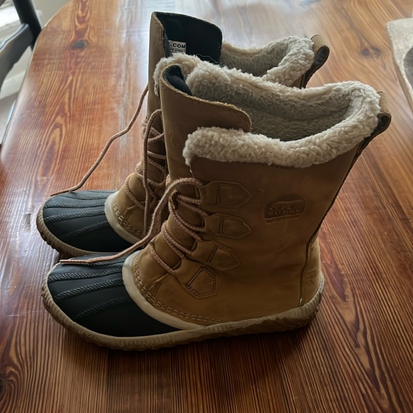 Sorel Women’s Tall Out N About Waterproof Boots; Sz. 6 - Picture 1 of 5